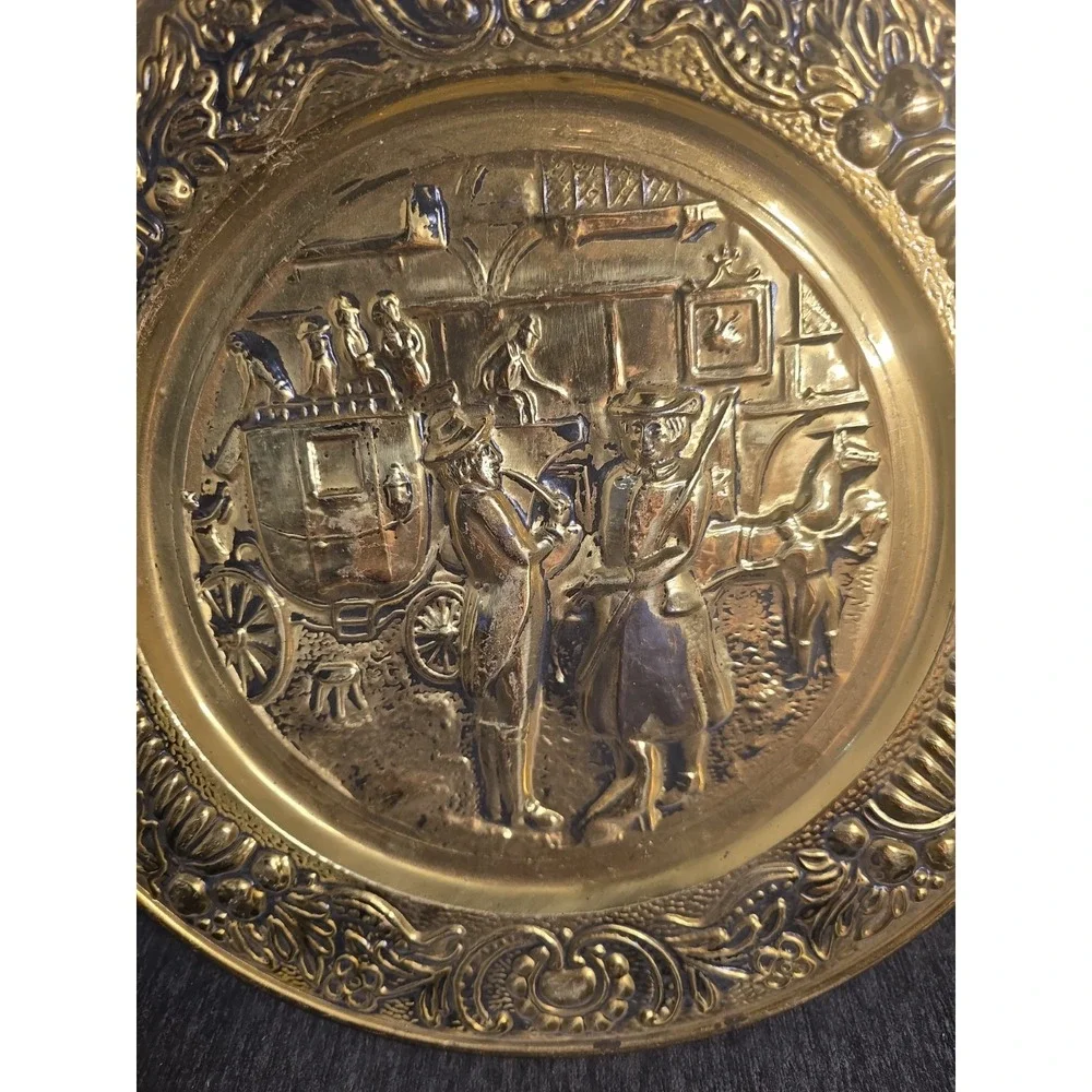 Vintage Embossed Brass Wall Hanging Plate 14 Inch Tavern Coaching Scene Plaque